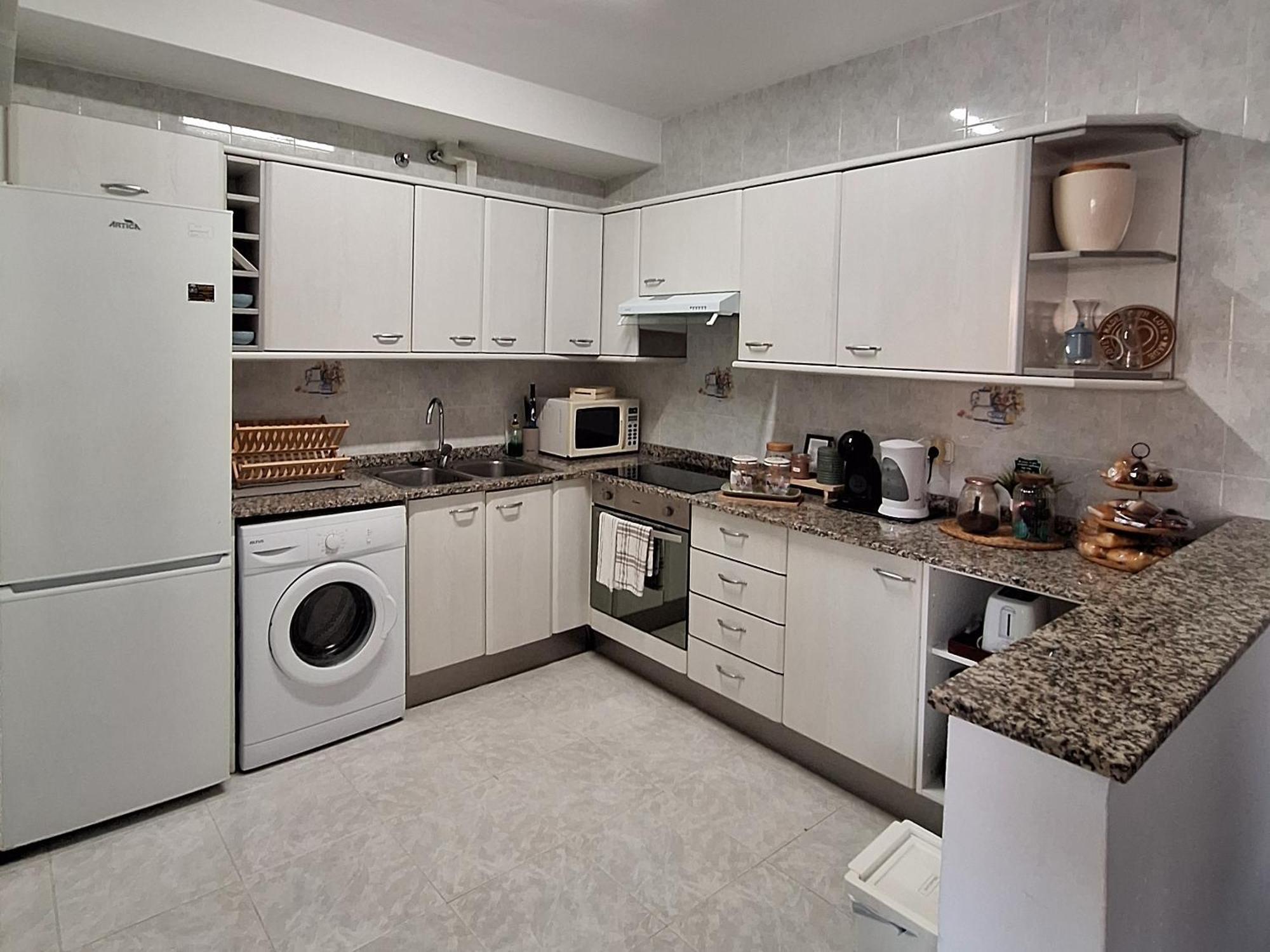 Апартаменты Piso California 3 Aire Acondicionado, Wifi, 4 Camas Миами-Плайя Экстерьер фото